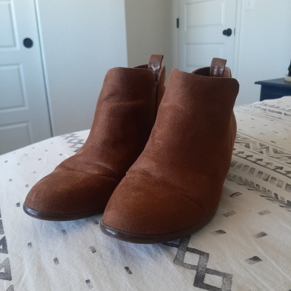 American Eagle Suede Ankle Boots